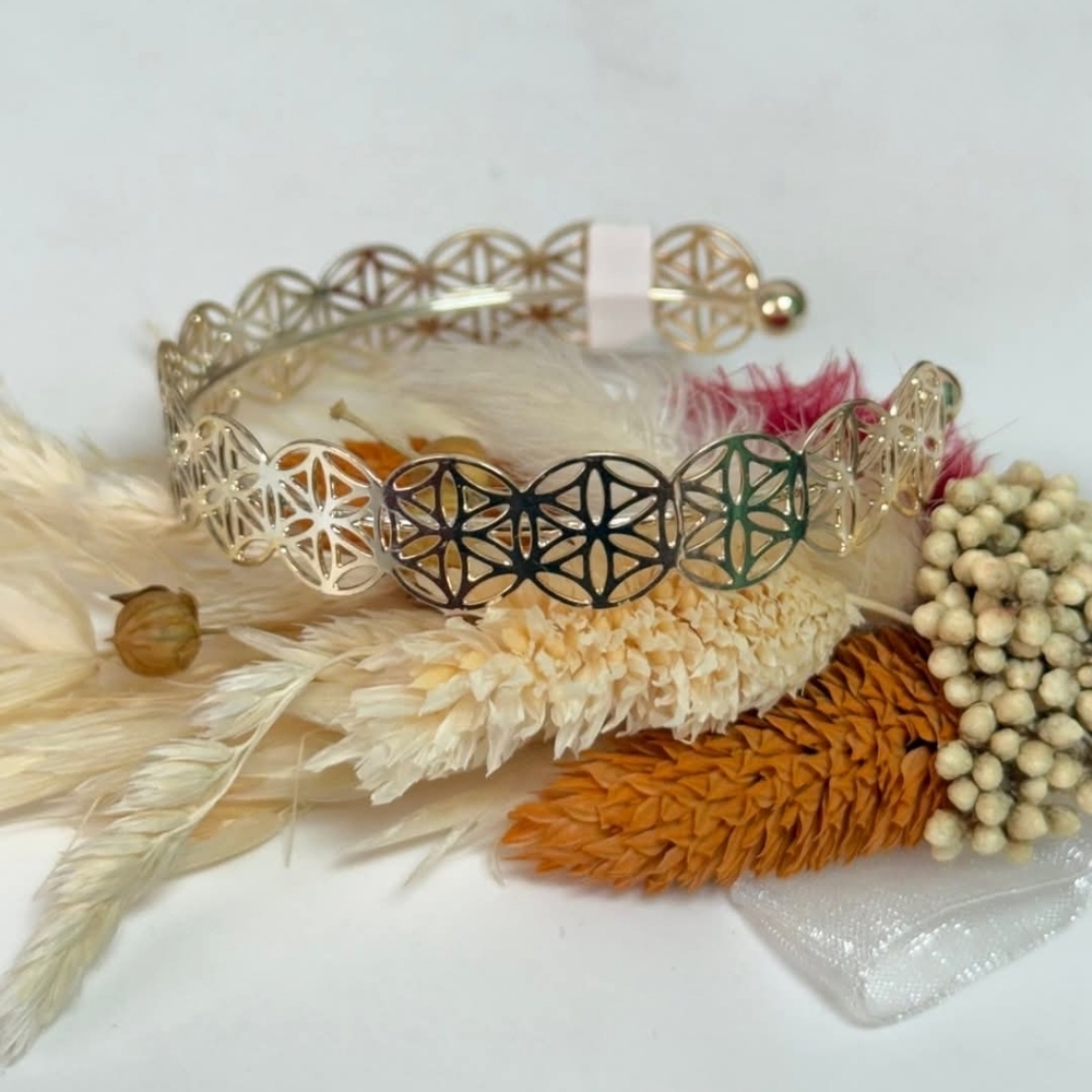 Elegant Gold Cuff Bracelet